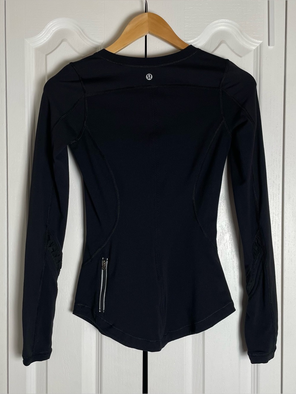Lululemon Run: Reflect Long Sleeve Pullover Top Women’s 2 Black Reflect Fitted - Picture 9 of 15